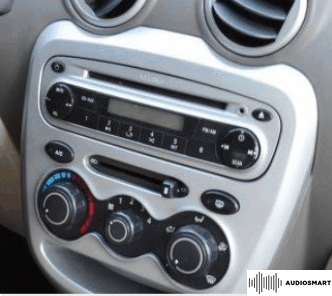 Panel Adaptador de radio auto marca CHANGAN BENBEN MINI